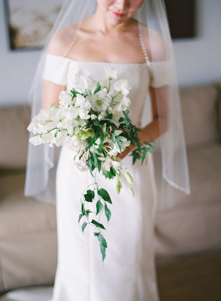 bridal-bouquet-and-bride