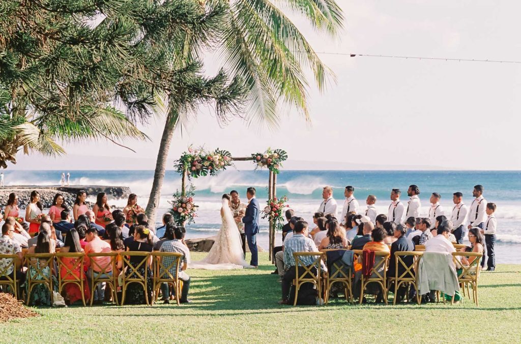 oceanfront-wedding-in-hawaii