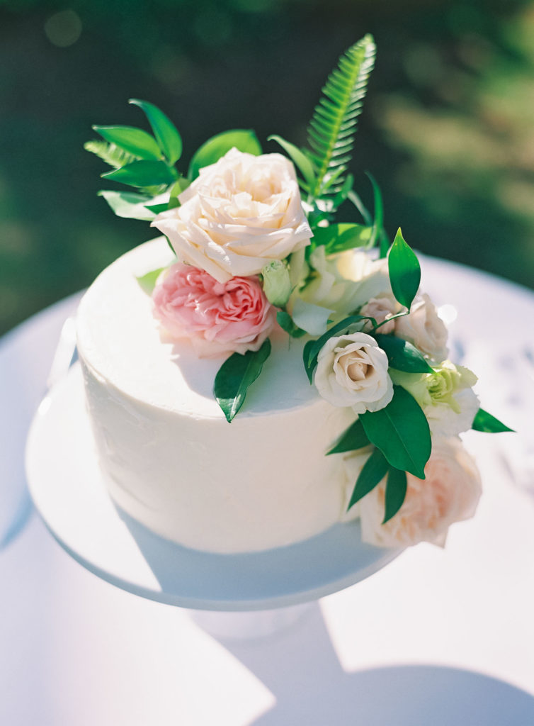 Andaz-wedding-cake-maui