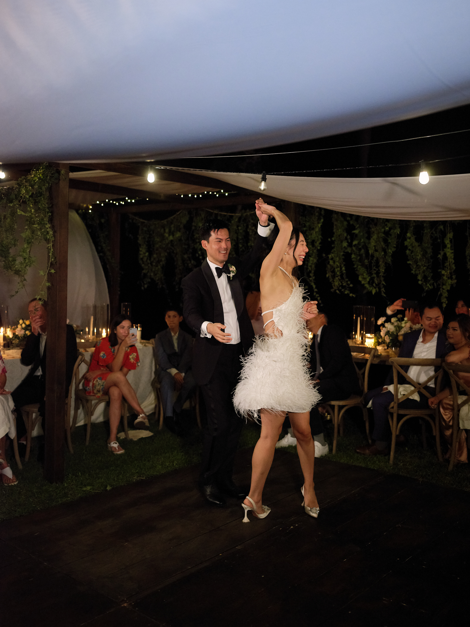 dancing-bride-and-groom-maui