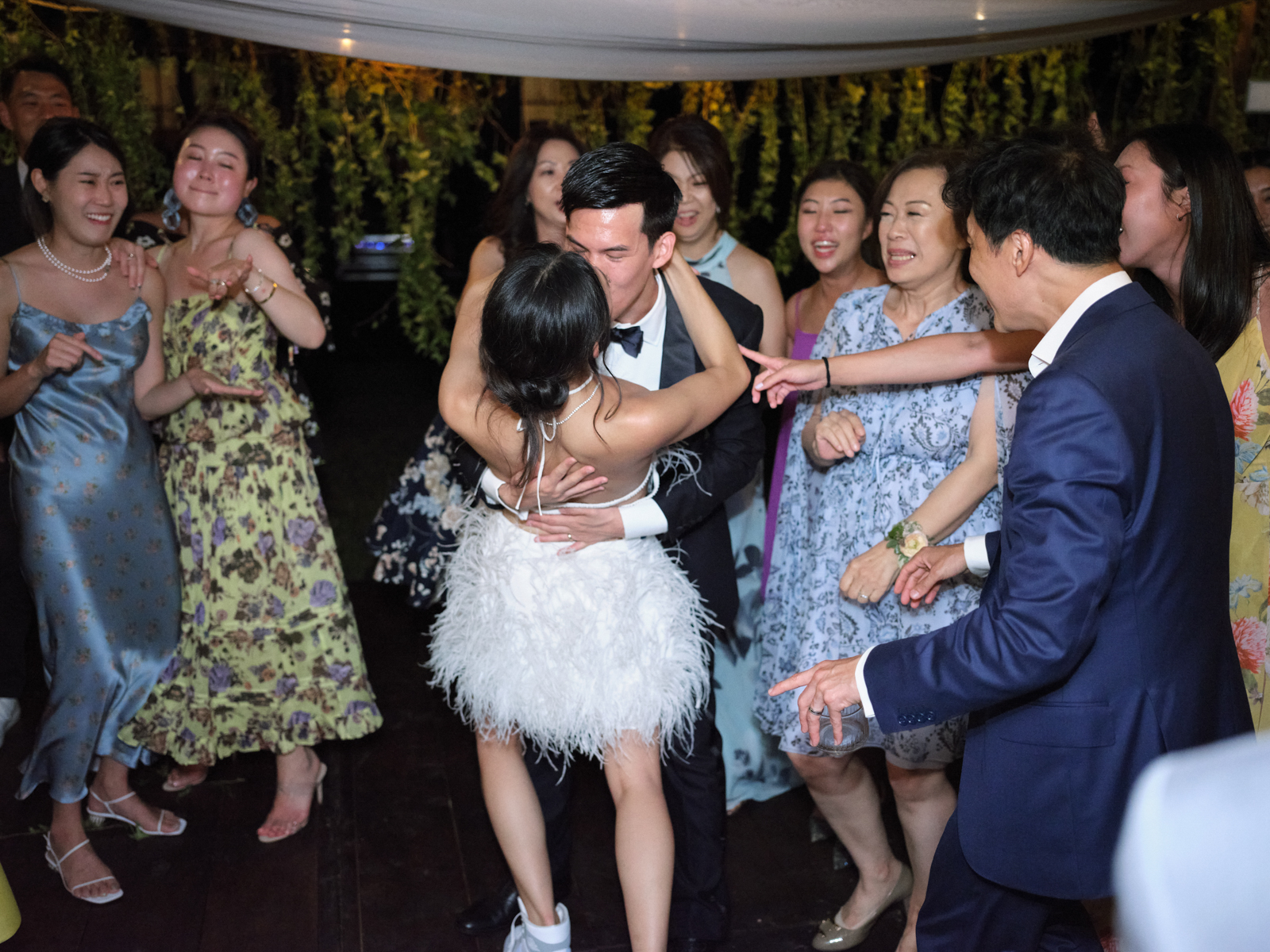 bride-and-groom-dance-maui
