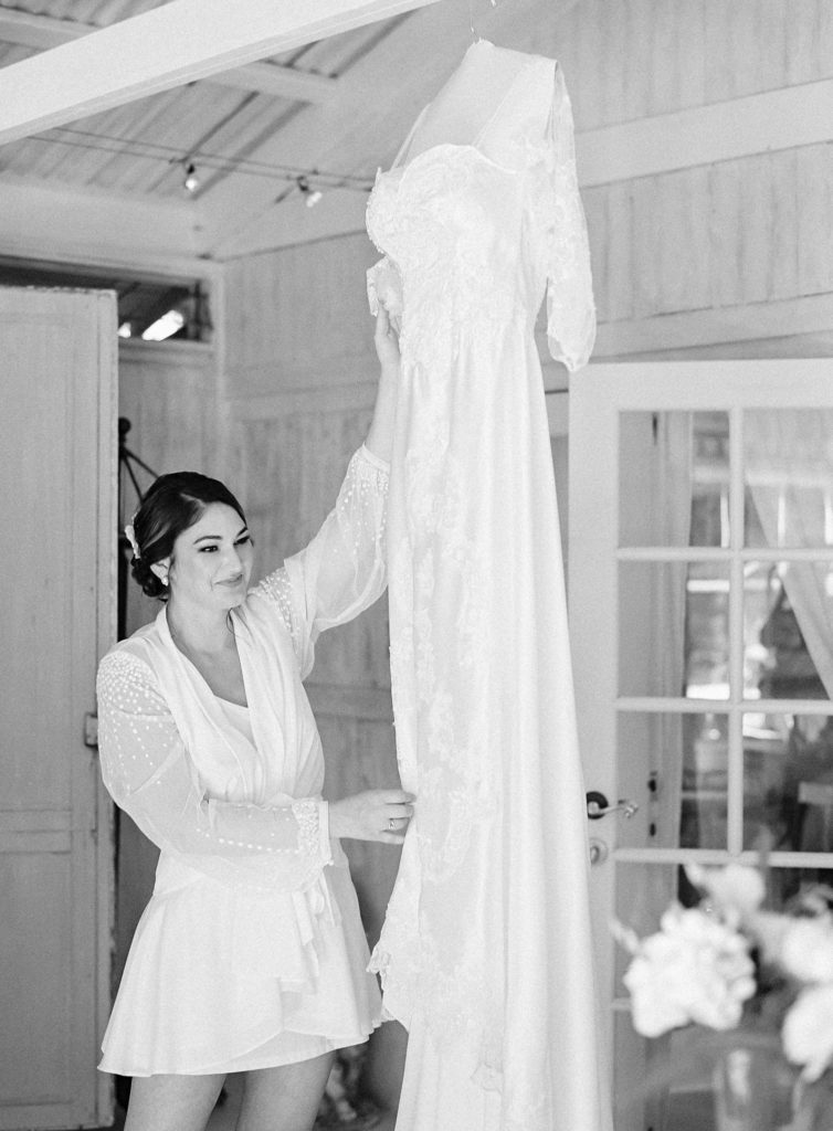 black-and-white-wedding-photo