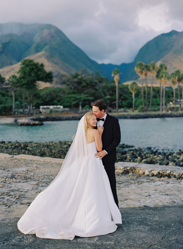 bride-and-groom-photos-maui