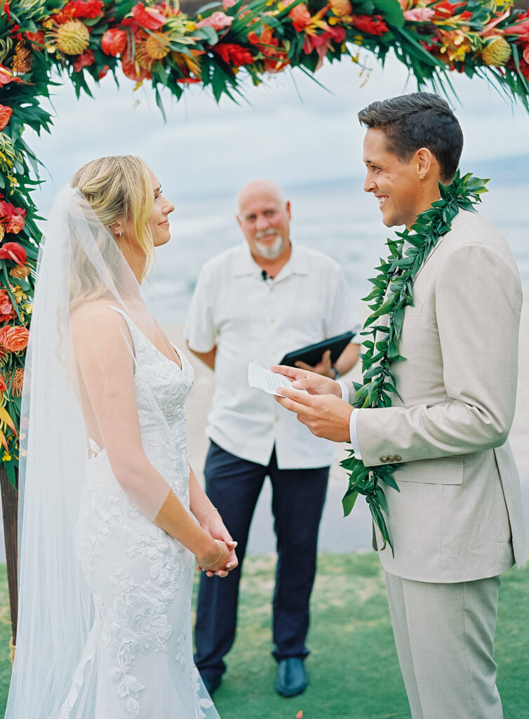 big-island-wedding-ceremony-on-the-beach