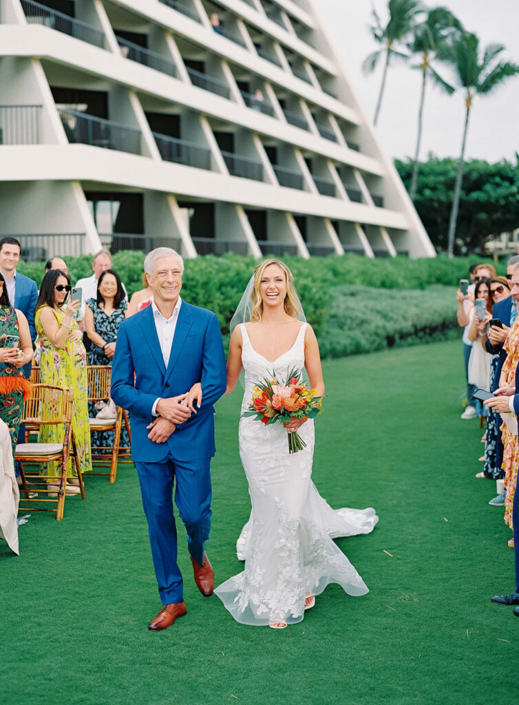 big-island-wedding-ceremony-on-the-beach